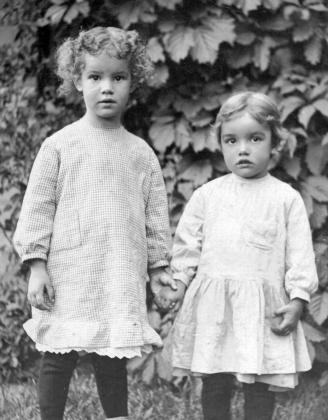 1910 Patterson Helen Dorothy Bowen Art Patterson step-daughters Courtesy Image