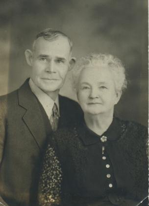 Clem and Carrie Belle Hope Eakins Courtesy Photo