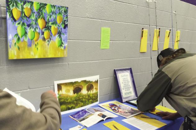 Greenhorn Valley residents and business owners contribute auction items to the FFA fundraising event. Photo by Shirley Pigg