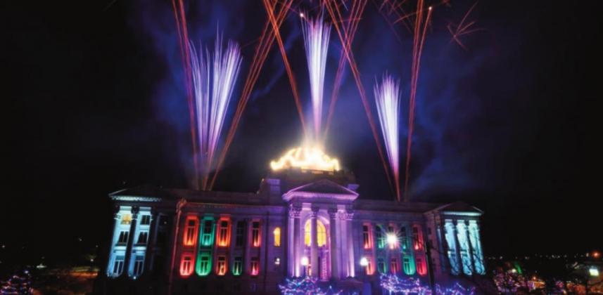 2021 Courthouse Lighting: Honoring Healthcare Employees, Essential &amp; Frontline