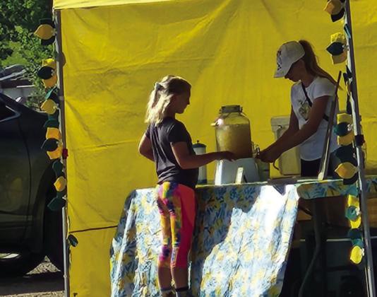 Ice cold lemonade was a big hit at the Rueben Espinoza Fishing Derby as temperatures rose on Saturday. Photo by Shirley Pigg
