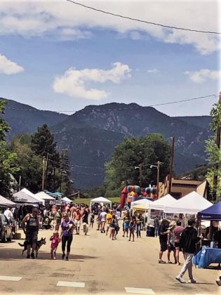BEST PHOTOGRAPH RUNNER-UP- 2022 Third Quarter Review, by Cheryl Johnson Huban. 2022 Rye Town Square Fair Photo by Cheryl Johnson Huban