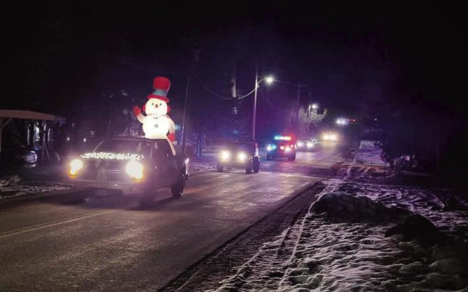 The 2023 Greenhorn Valley Chamber of Commerce Parade of Lights. Photo by Shirley Pigg