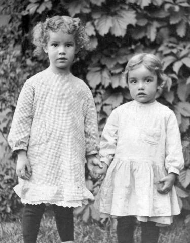1910 Patterson Helen Dorothy Bowen Art Patterson step-daughters Courtesy Image