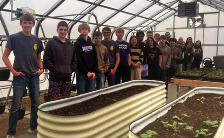 Craver Middle School FFA members participated in the preparations and sale of hanging plant baskets for Greenhorn Valley residents. Courtesy Photo