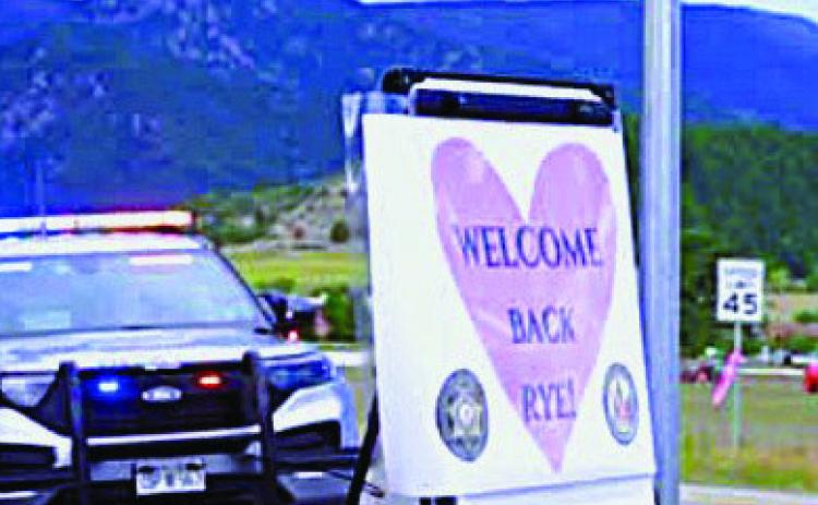 The checkpoint on Hwy 165 checking for re-entry cards as evacuees returned home. Courtesy Photo