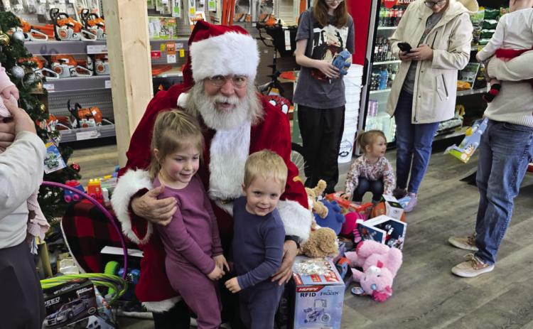 A steady stream of visitors made their way to talk with Santa at the Greenhorn Valley Ace Hardware on Saturday, December 13. Courtesy Photo